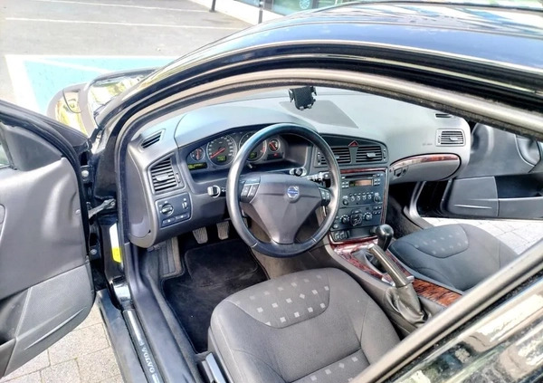 Volvo S60 cena 12999 przebieg: 390000, rok produkcji 2006 z Wrocław małe 232